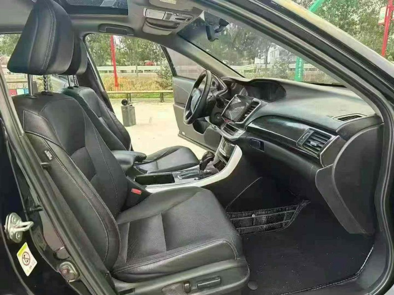 徐州14年本田雅阁5