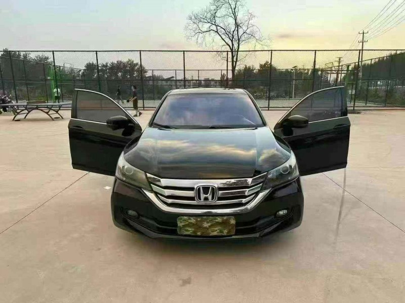 徐州14年本田雅阁7