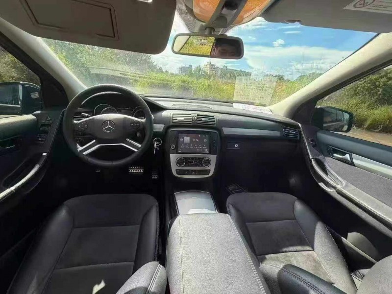 张家界16年奔驰R5