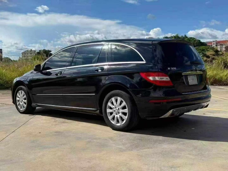 张家界16年奔驰R7