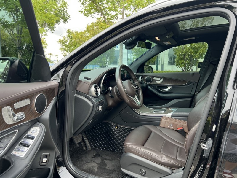 盐城19年奔驰GLC7