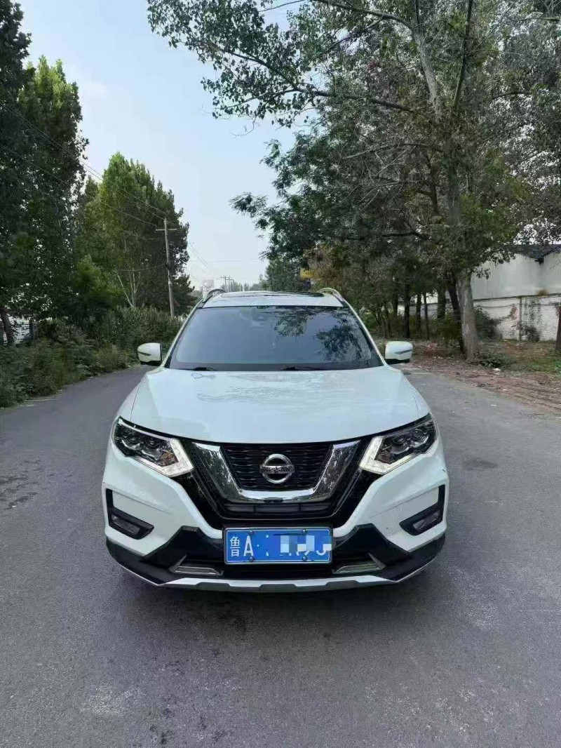 濰坊20年日產奇駿1