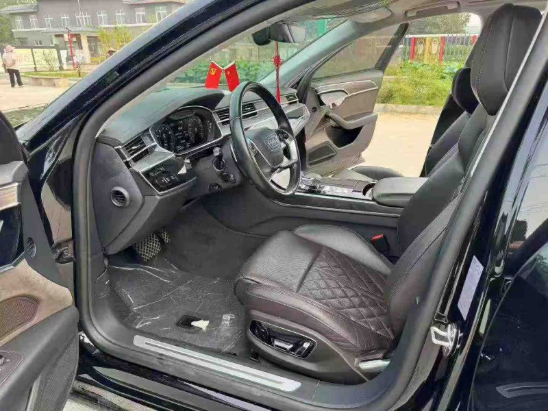 徐州21年奥迪A8L3