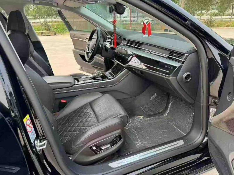 徐州21年奥迪A8L5