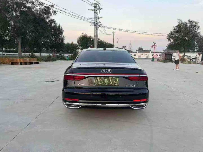 徐州21年奥迪A8L8