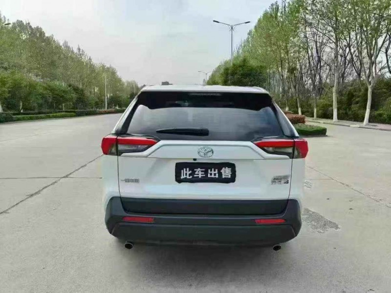 郑州22年丰田RAV49
