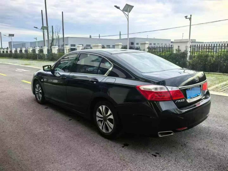 连云港15年本田雅阁8