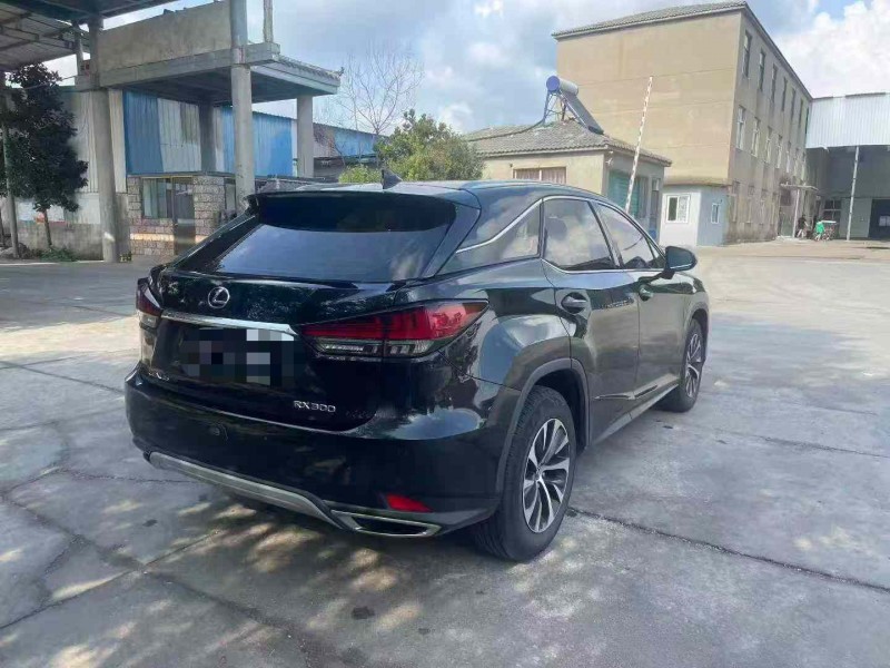 徐州20年雷克萨斯RX8