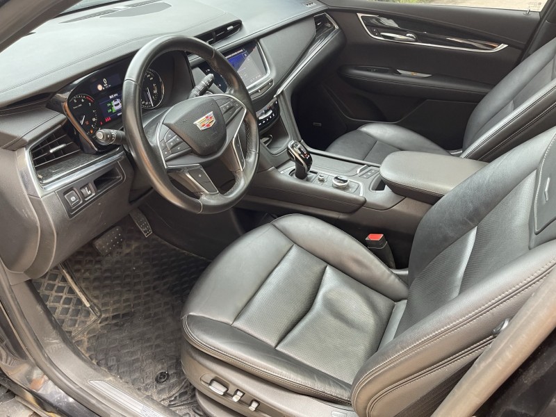 濟寧20年凱迪拉克XT55