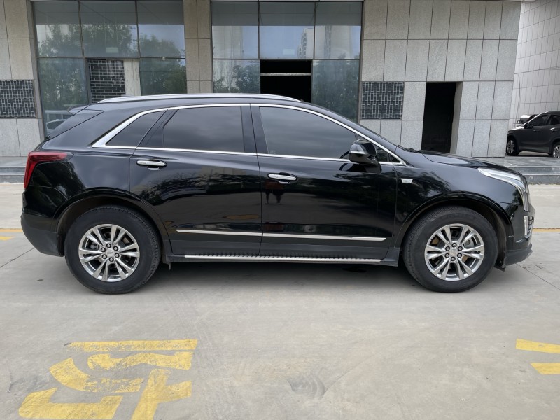 濟寧20年凱迪拉克XT57
