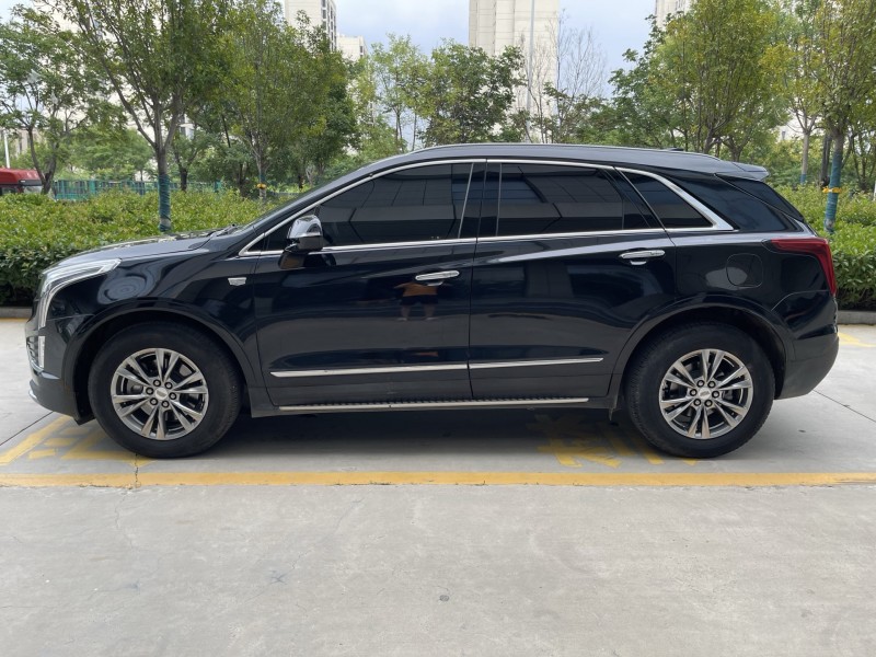 濟寧20年凱迪拉克XT58