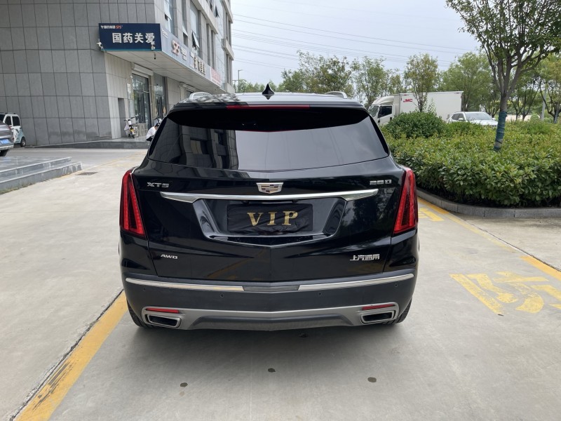 濟寧20年凱迪拉克XT59