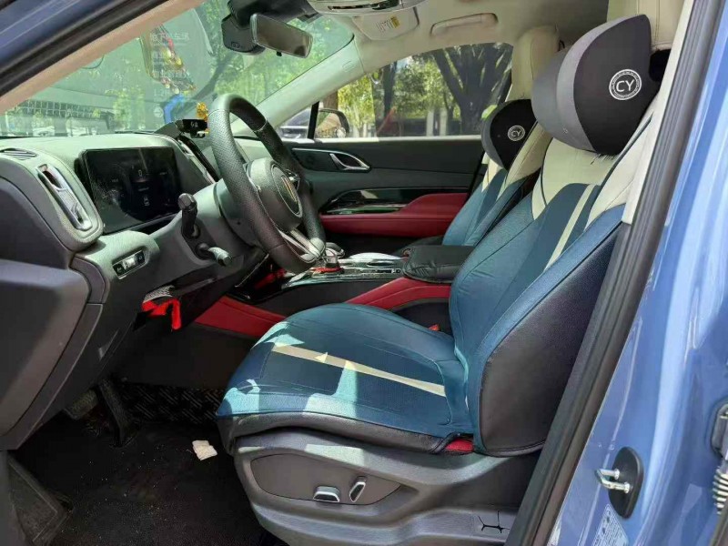 張家界23年紅旗HS35