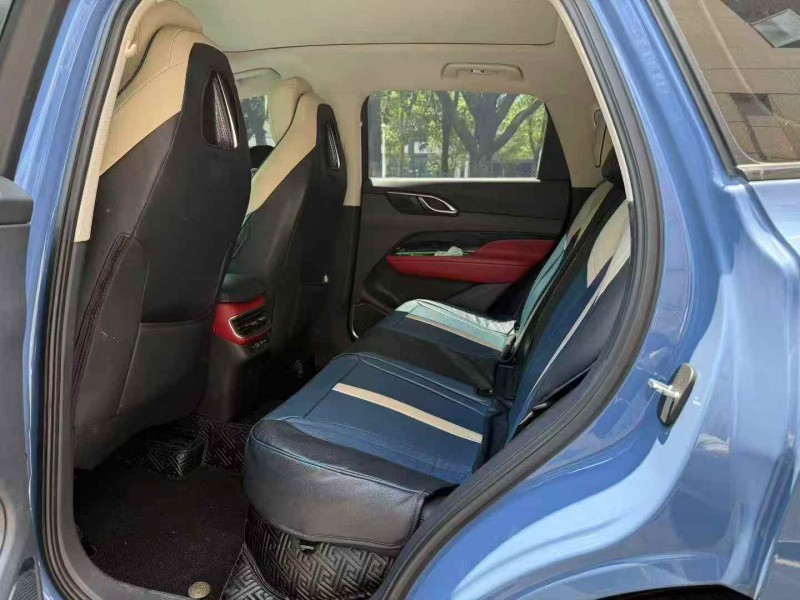 張家界23年紅旗HS36