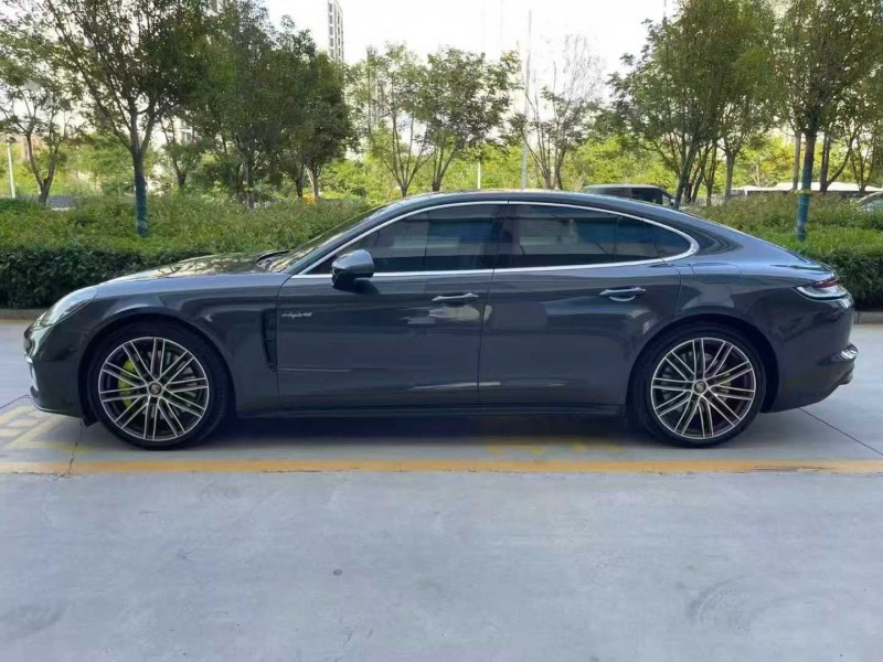 濟寧21年保時捷帕拉梅拉8