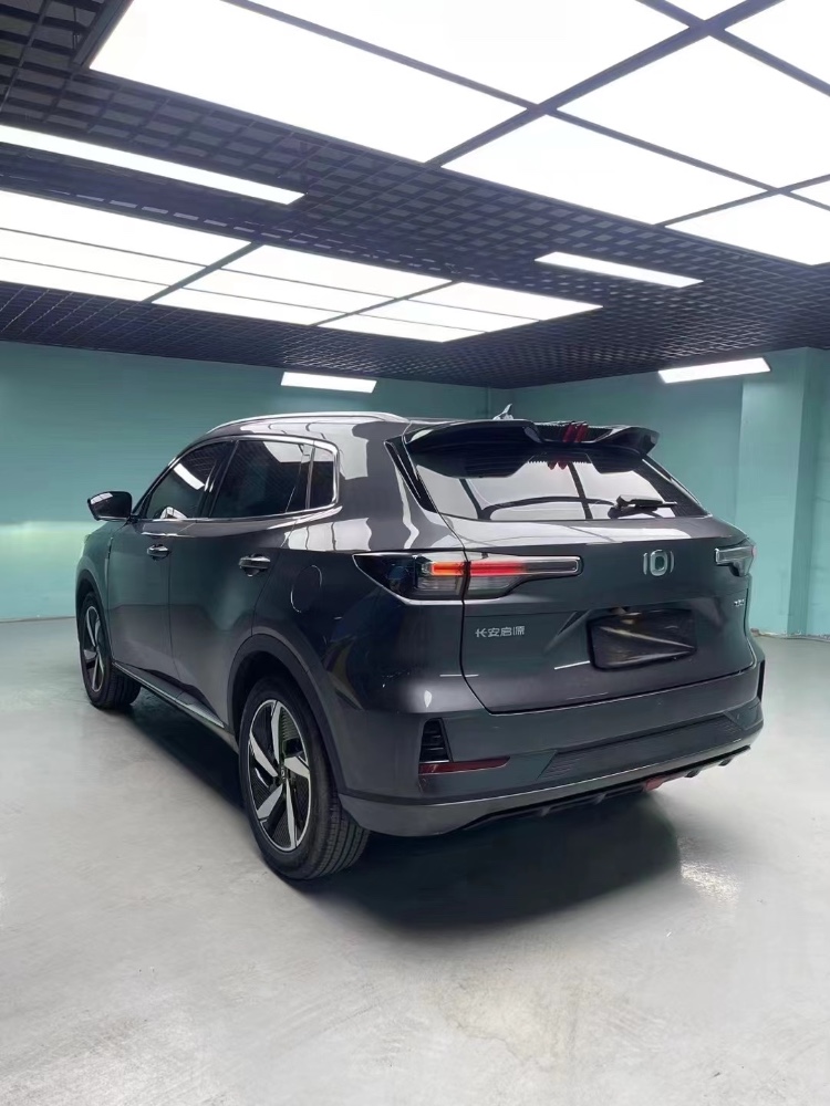 成都25年长安汽车启源7