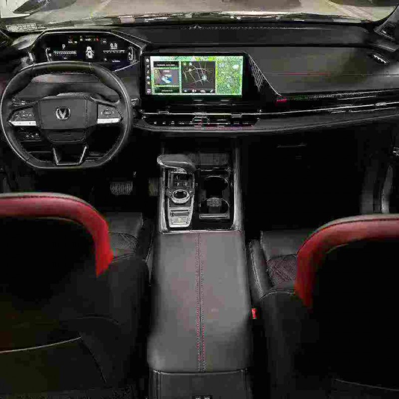 成都24年长安汽车CS555