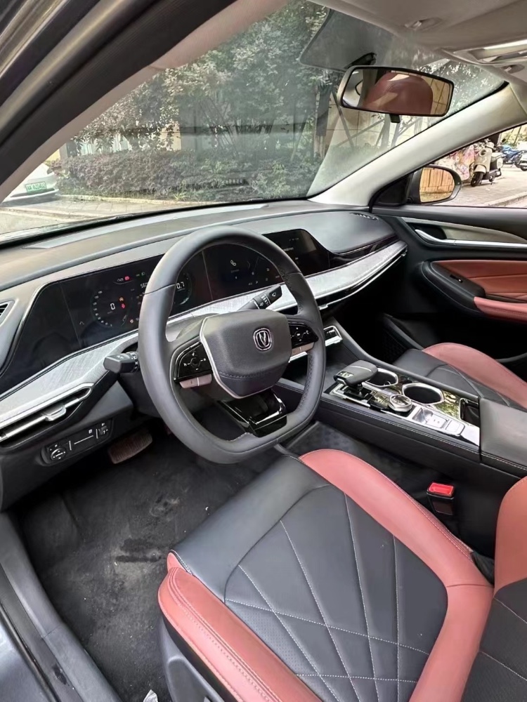 成都24年长安汽车逸动4