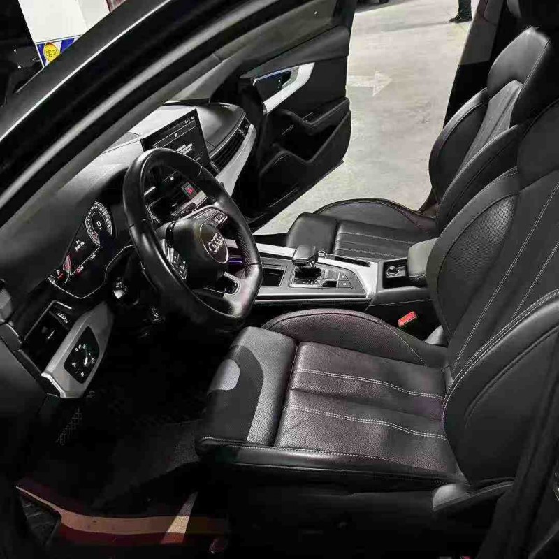 成都22年奥迪A4L4