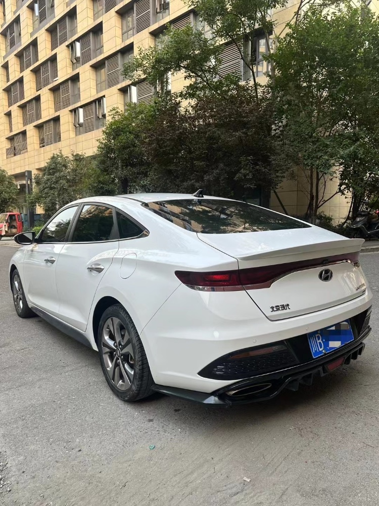 成都20年現代菲斯塔7