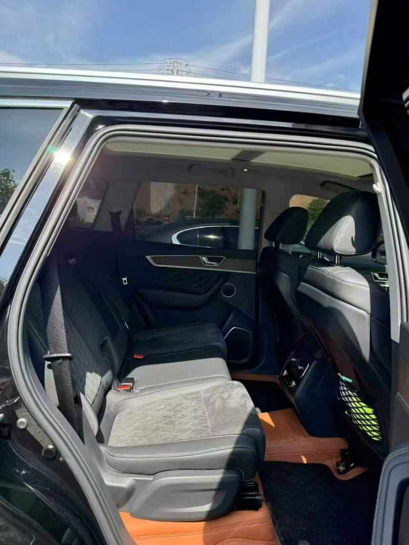 邵阳23年红旗HS77