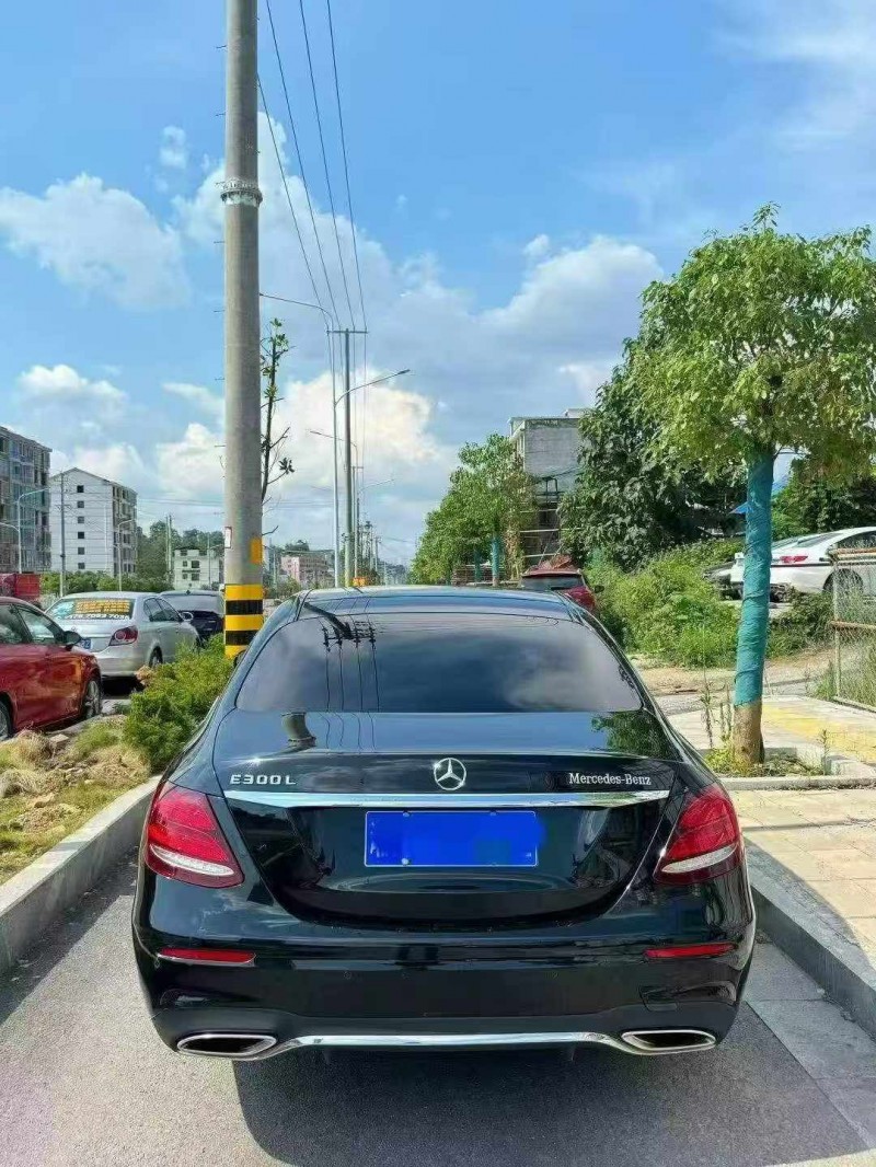 邵阳20年奔驰E8