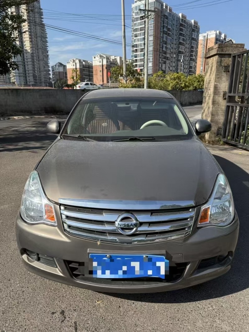 防城港14年日產軒逸1