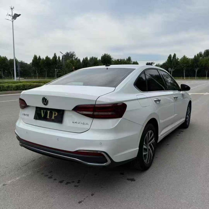 濟寧23年大眾朗逸8