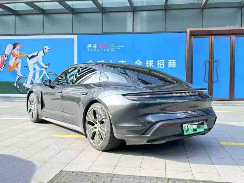 深圳22年保時捷Taycan7