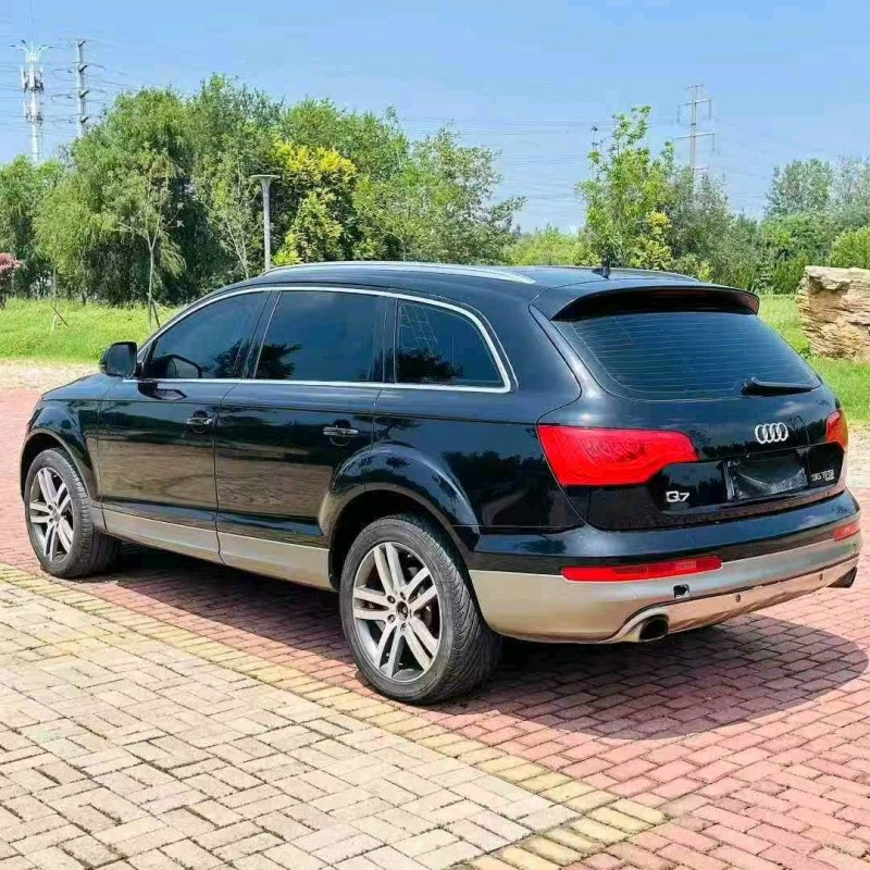 青岛13年奥迪Q78