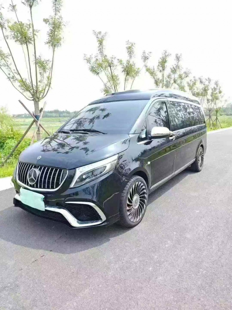 青岛20年奔驰威霆1