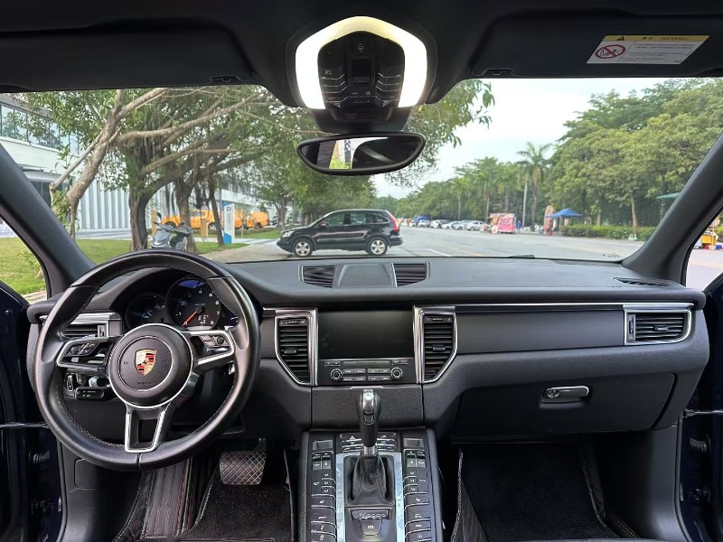 廣州17年保時捷Macan8