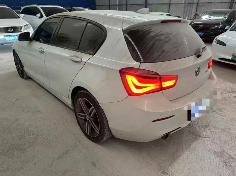 廣州19年寶馬1系7