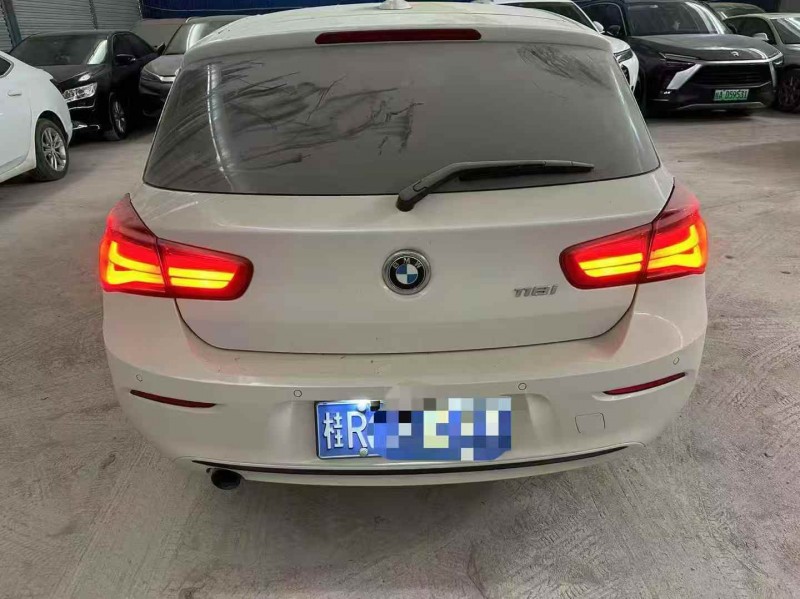 廣州19年寶馬1系8