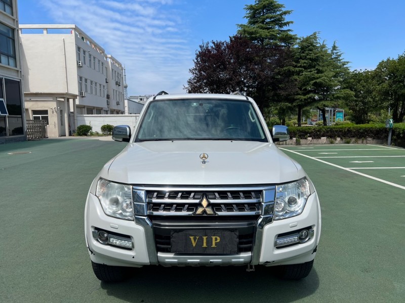 鹽城18年三菱帕杰羅1