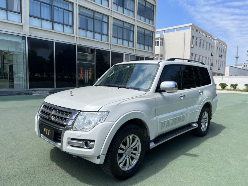 鹽城18年三菱帕杰羅2