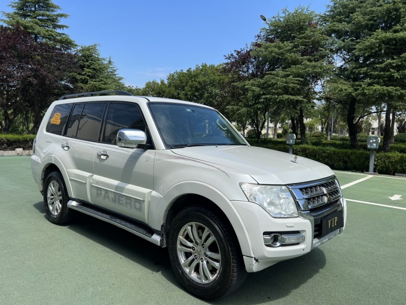 鹽城18年三菱帕杰羅3