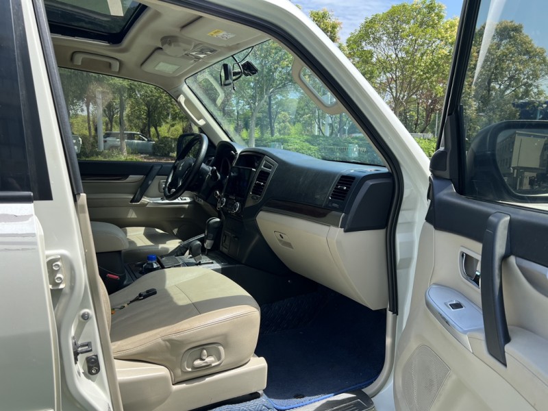 鹽城18年三菱帕杰羅6