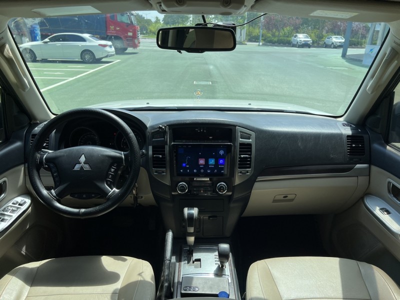 鹽城18年三菱帕杰羅7