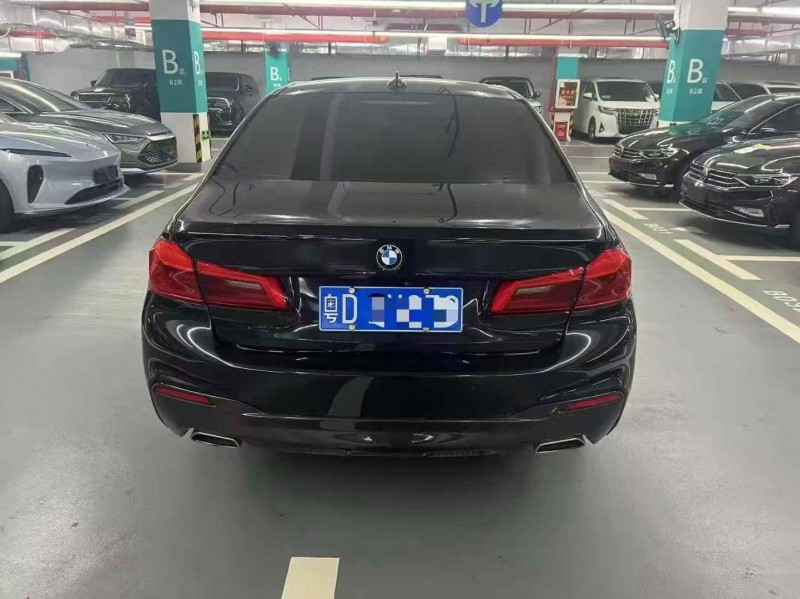 廣州19年寶馬5系9