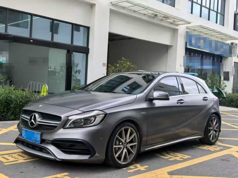 广州17年奔驰AMG3