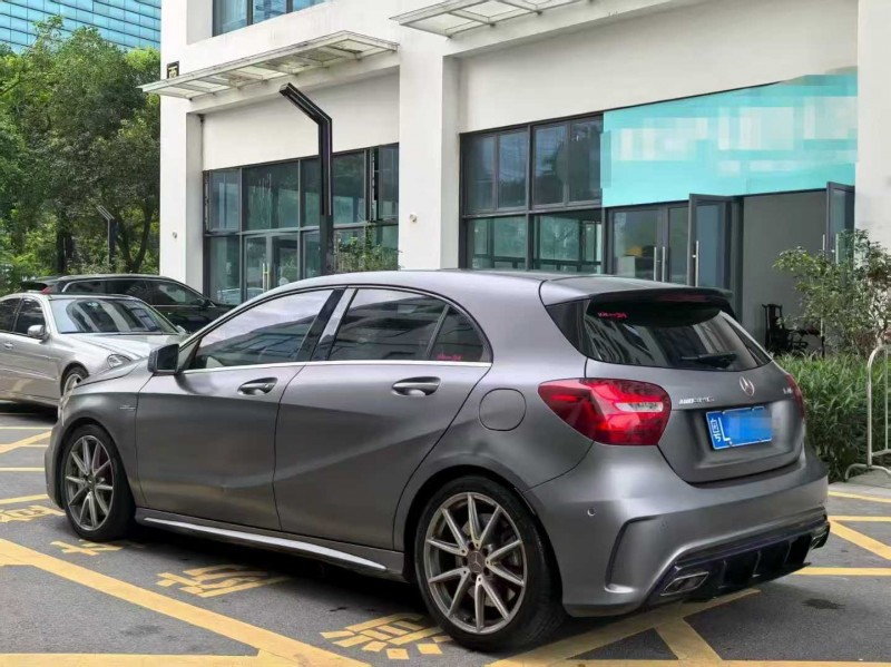 广州17年奔驰AMG8