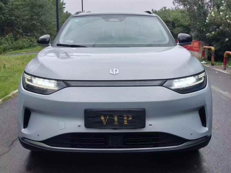 常德22年零跑汽車C111