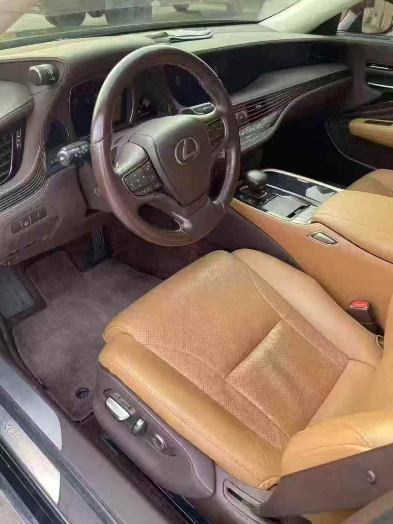 济宁20年雷克萨斯LS7