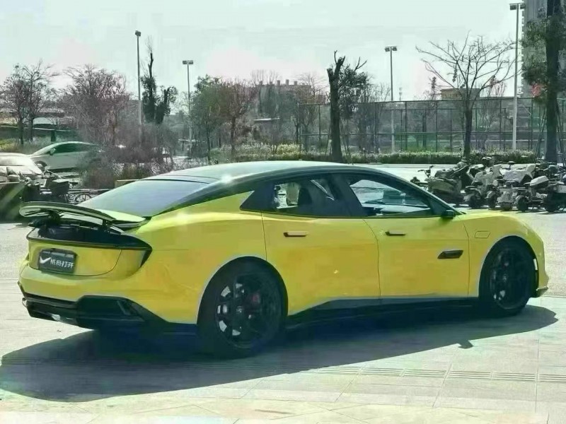 东莞24年路特斯EMIRA8