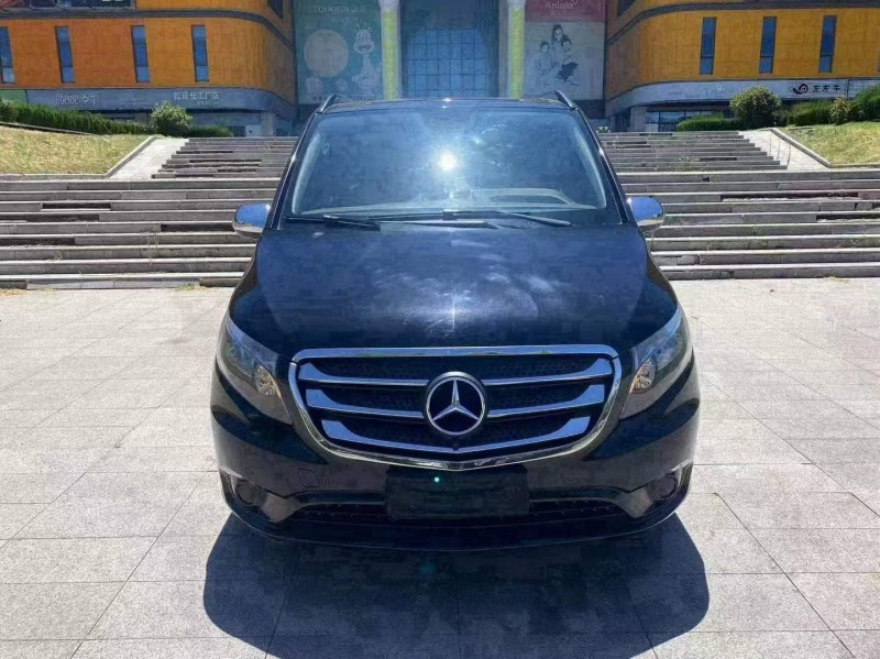 淄博17年奔驰威霆1