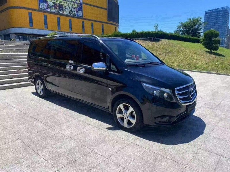 淄博17年奔驰威霆2