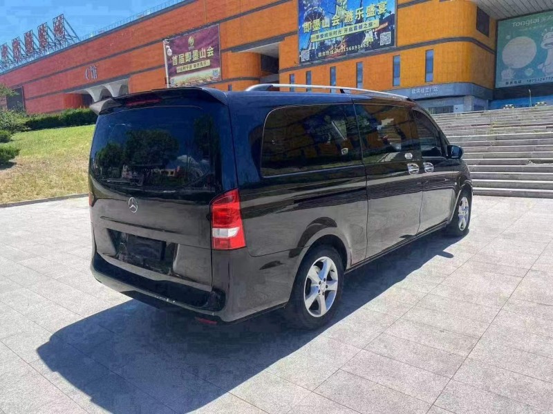 淄博17年奔驰威霆8