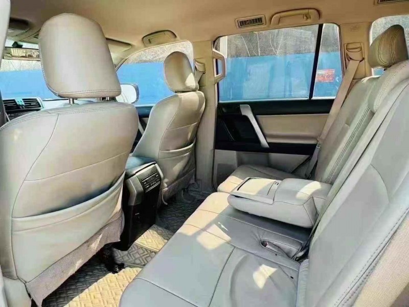 青島13年豐田普拉多8