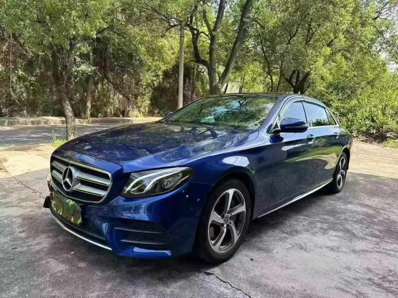 张家界19年奔驰E3